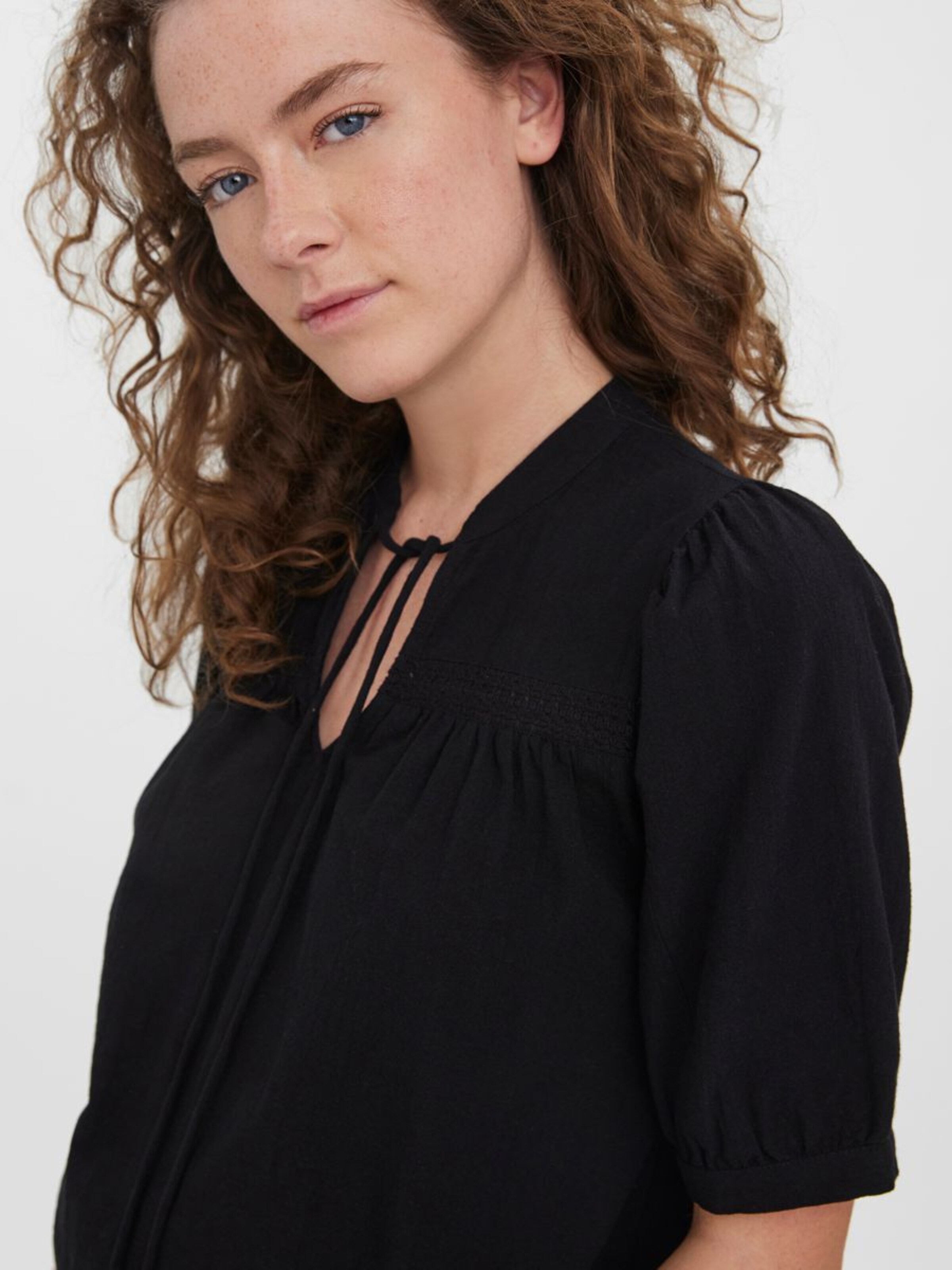 Frauen Blusen & Tuniken VERO MODA Bluse in Schwarz - FO98893 Frauen Blusen & Tuniken VERO MODA Bluse in Schwarz - FO98893