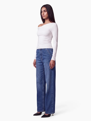 AMALY Flared Jeans in Blue