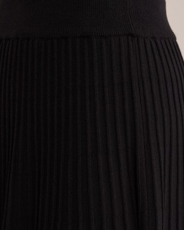 WE Fashion Rock in Schwarz
