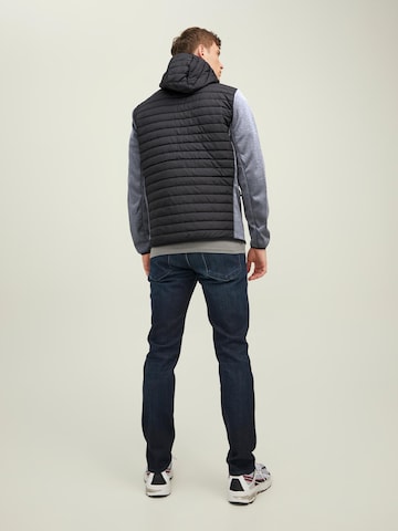 Coupe regular Veste mi-saison JACK & JONES en noir