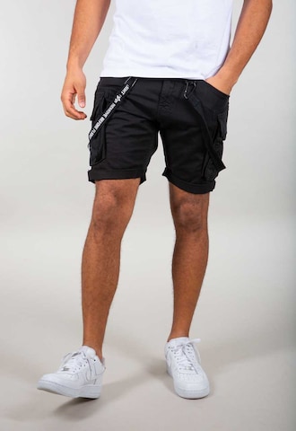 ALPHA INDUSTRIES Дънки Tapered Leg Карго панталон в черно: отпред