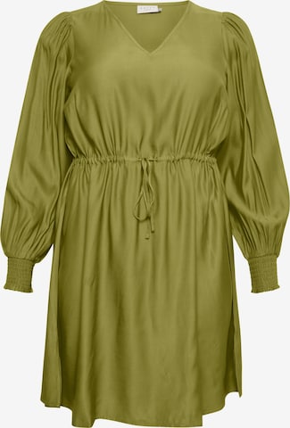 Robe KAFFE CURVE en vert : devant