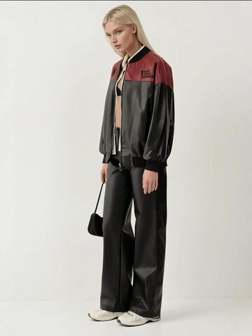 Bigdart Between-Season Jacket in Black