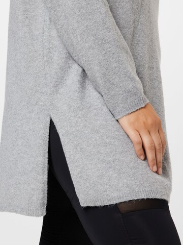 Vero Moda Curve Pullover 'Brilliant' in Grau