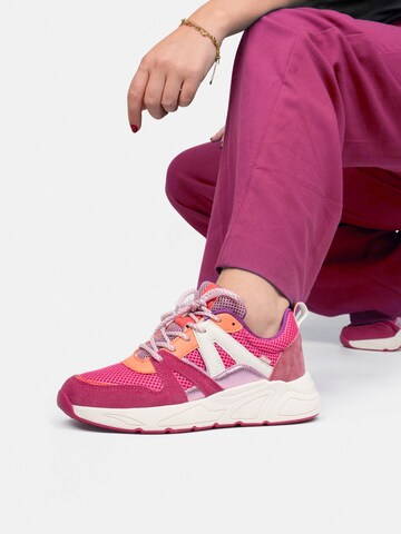 POSH by Poelman Platform trainers 'Carocel' in Pink