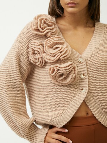 Cardigan 'Flowered' Influencer en beige