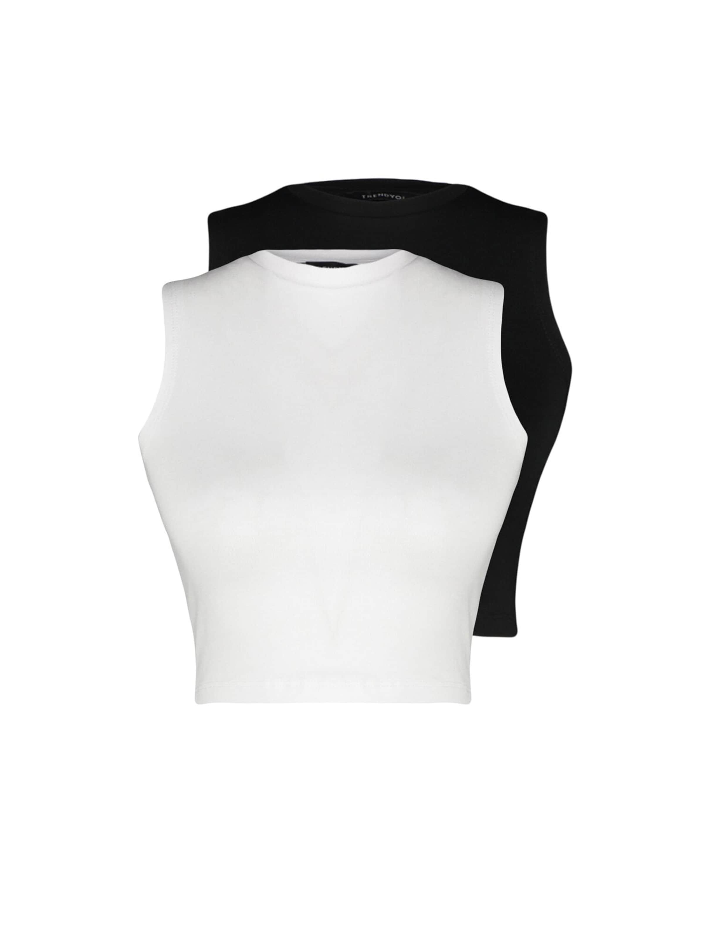 Trendyol Top in Black: front