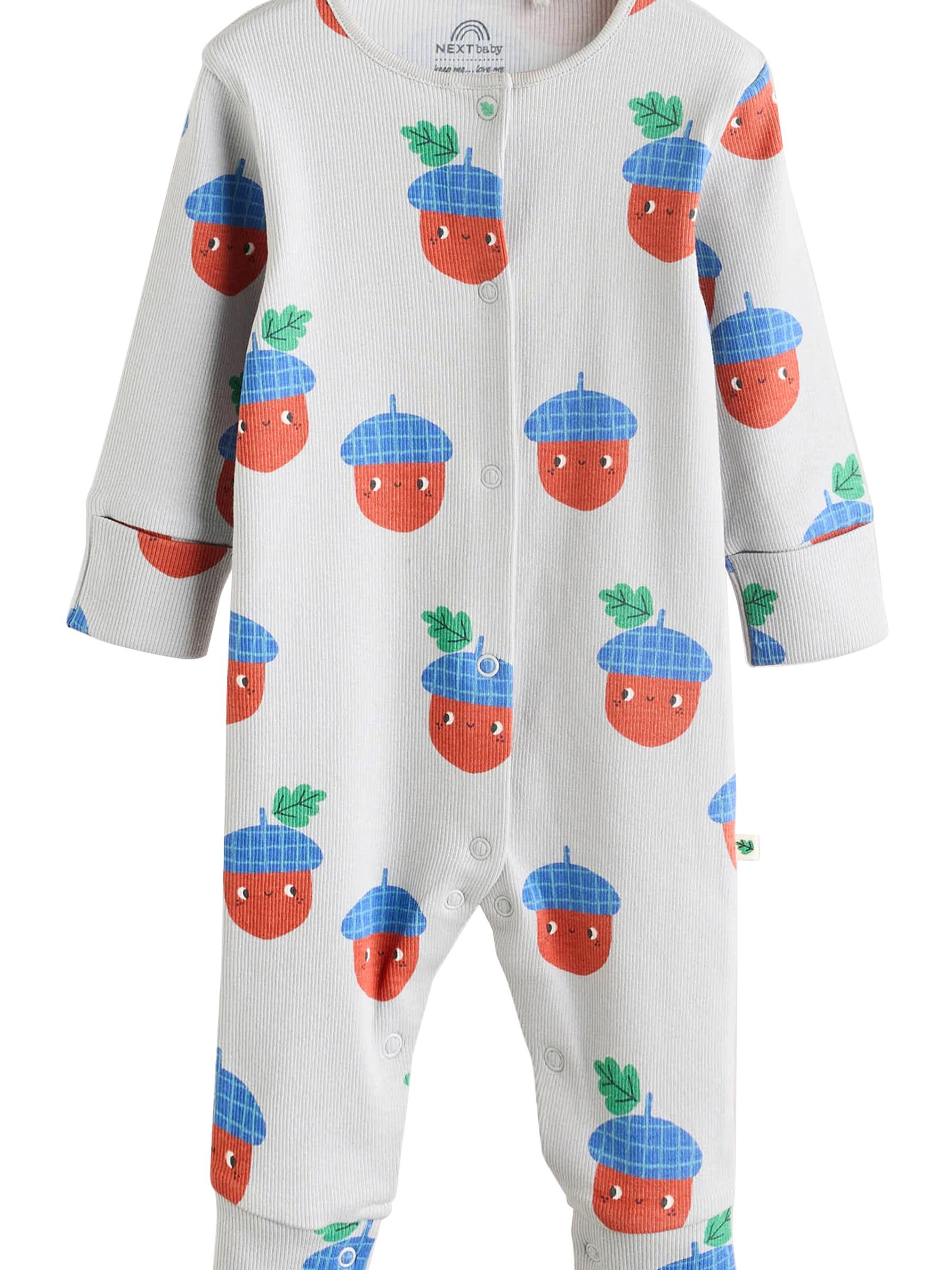 Pijamale de la Next pe verde