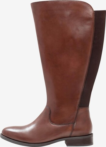 SHEEGO Boots in Brown: front