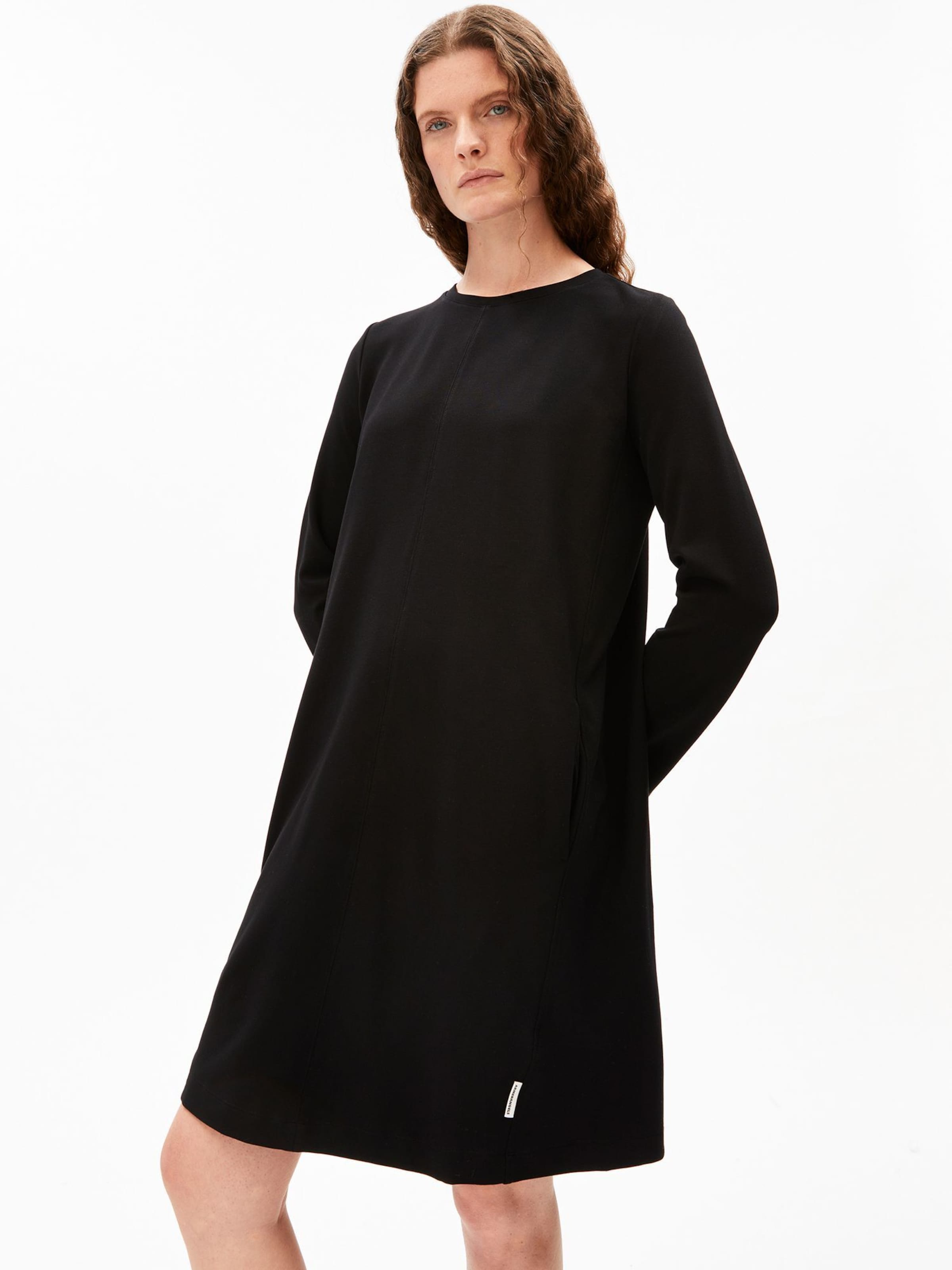 juoda ARMEDANGELS Suknelė 'MAARILIANA': priekis