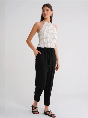 Tapered Pantaloni de la MixRay pe negru