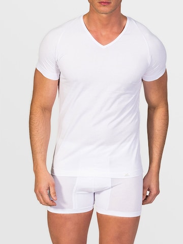 zd ZERO DEFECTS Undershirt 'V-Neck T-Shirt Egiptian Cotton' in White: front