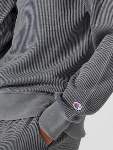 Champion Authentic Athletic Apparel Свитшот в Серый
