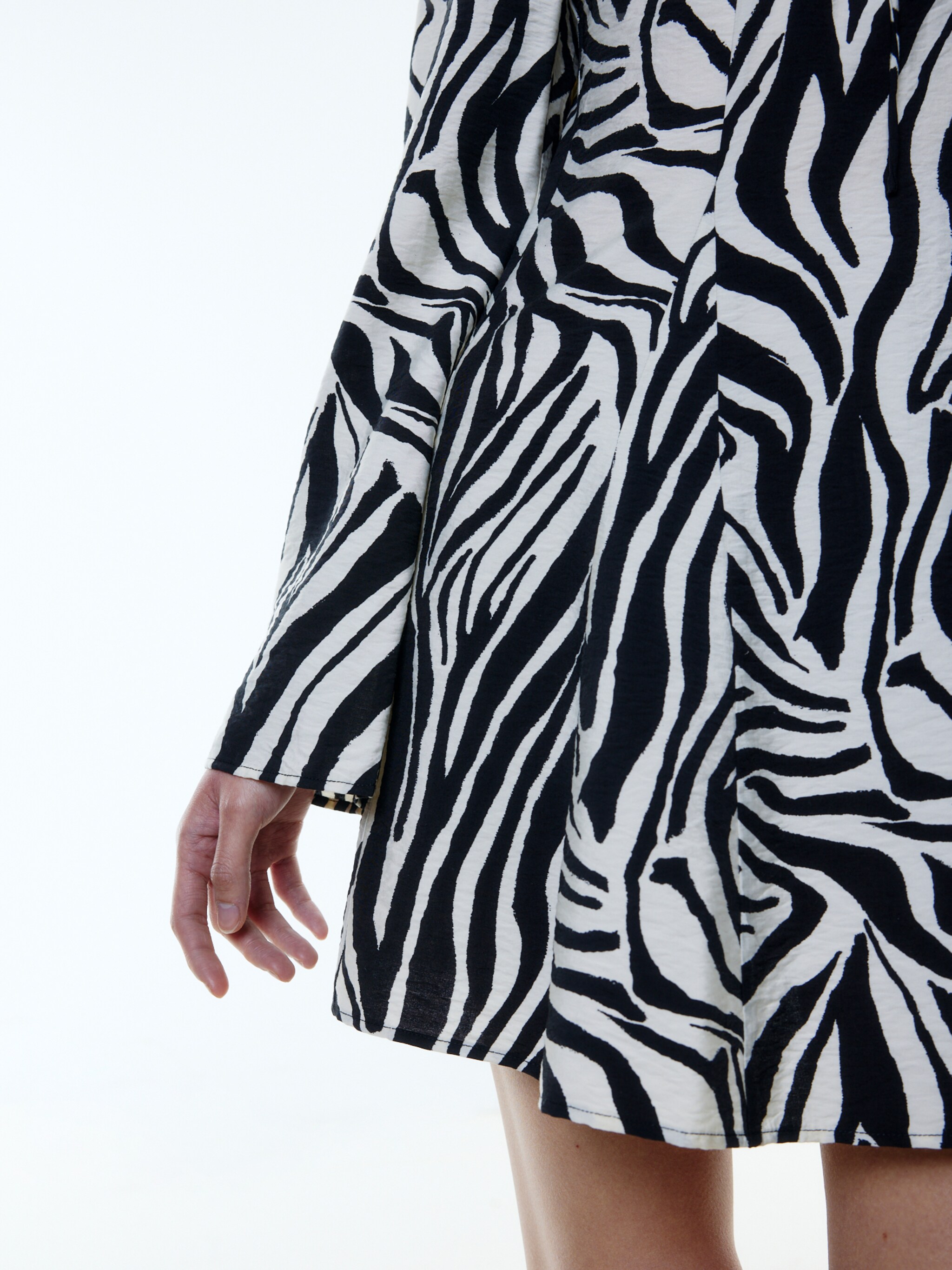 EDITED Producten Jurk 'Prudence' Beige