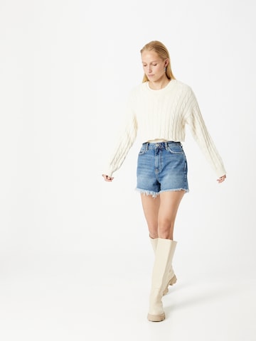 PIECES Regular Shorts 'Tulla' in Blau