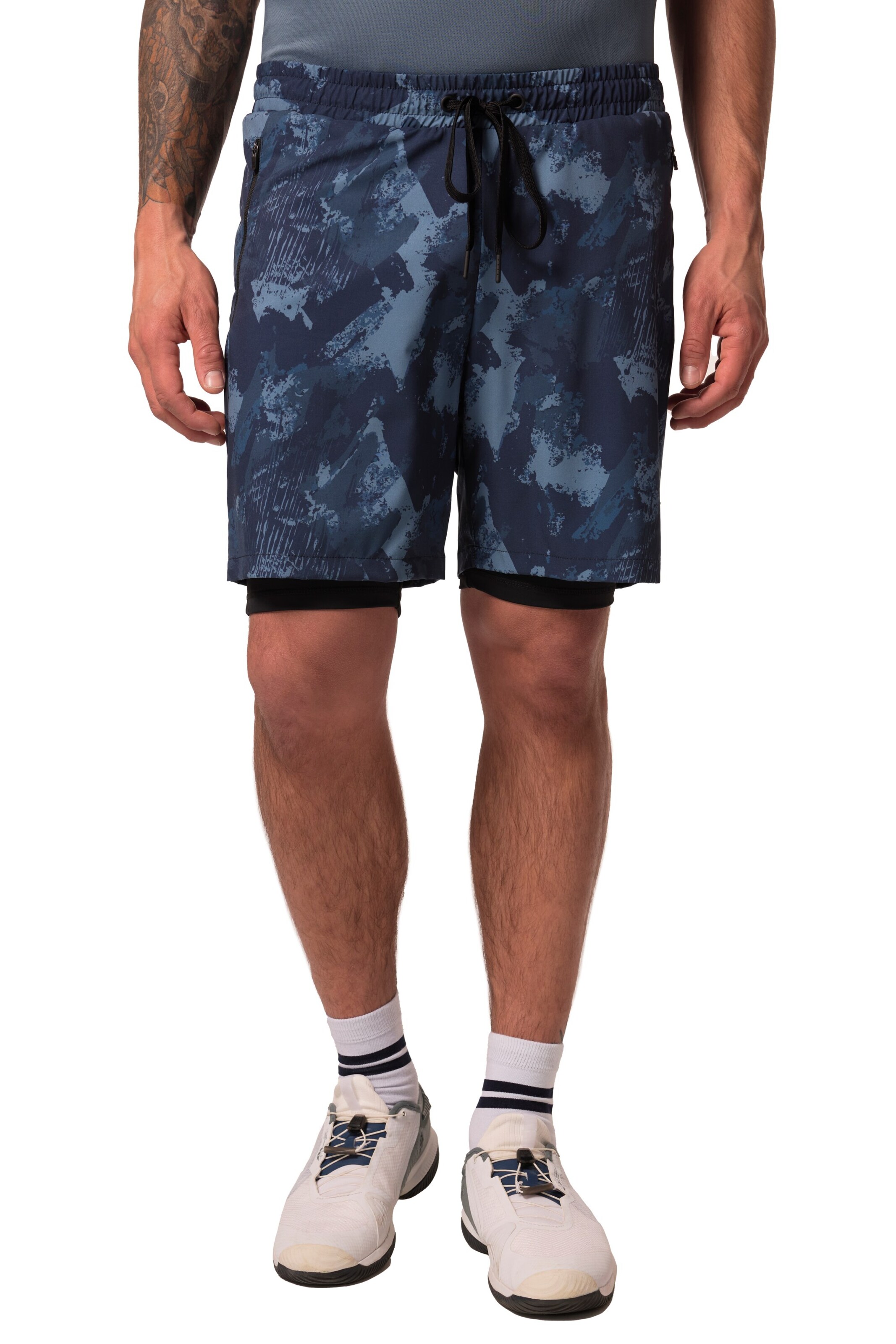 JAY-PI Regular Shorts in Blau: Vorderseite
