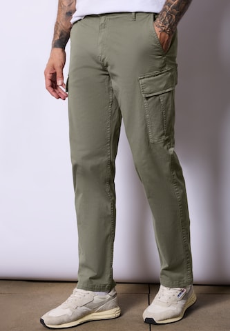 Street One MEN Loose fit Cargo Pants in Green: front