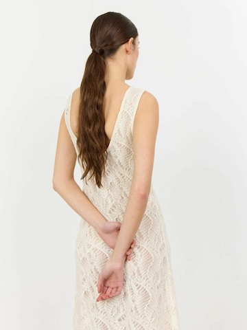 Robe Levete Room en beige