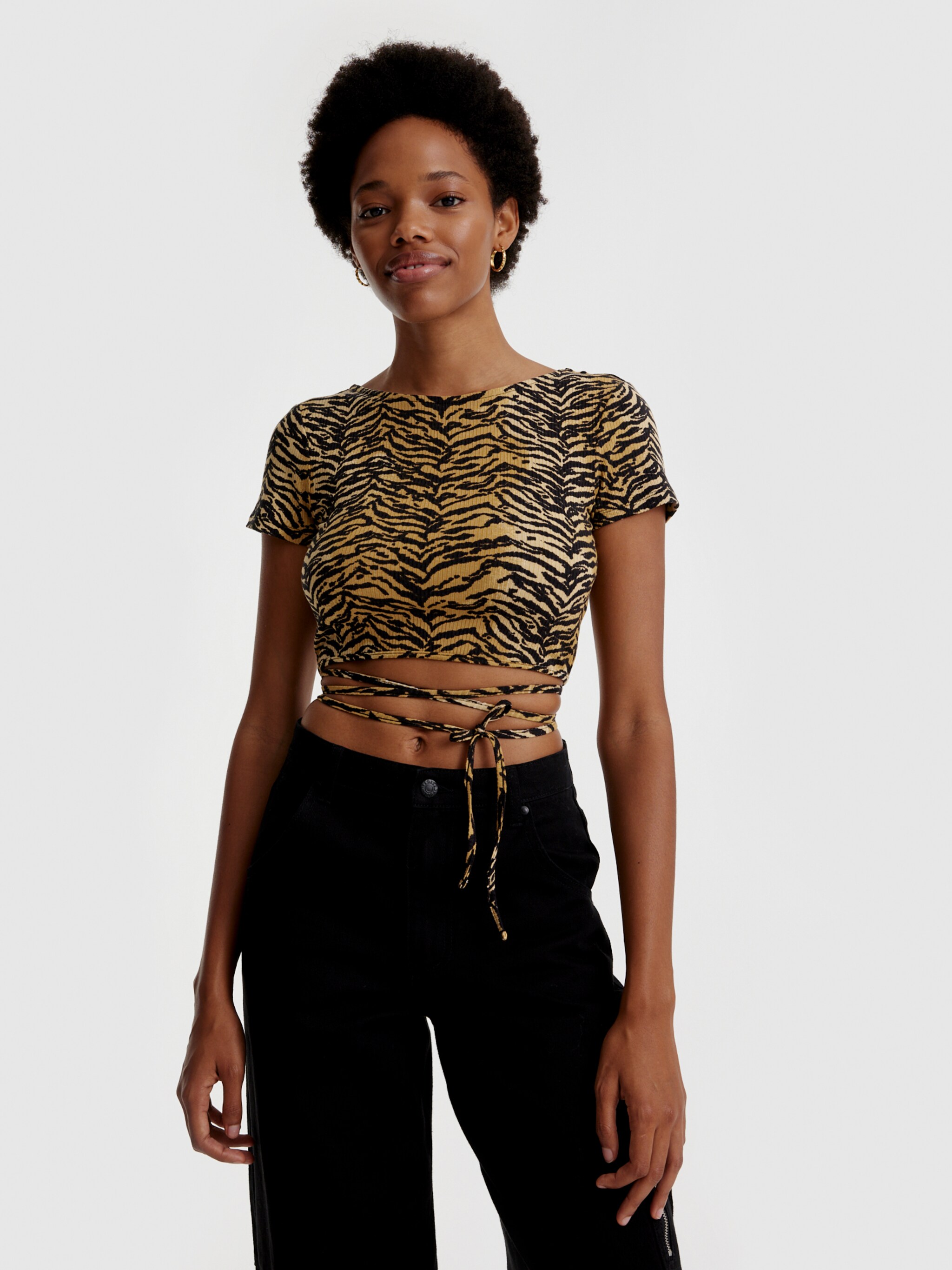 EDITED Producten Shirt 'River' Bruin