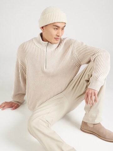 Pull-over Abercrombie & Fitch en beige : devant