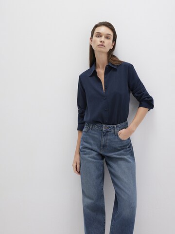 Mavi Blouse in Blue: front