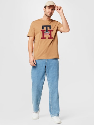 TOMMY HILFIGER T-Shirt in Braun