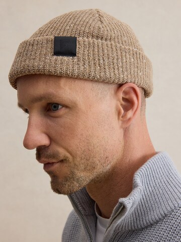 DAN FOX APPAREL Шапка 'Oscar' в Серый