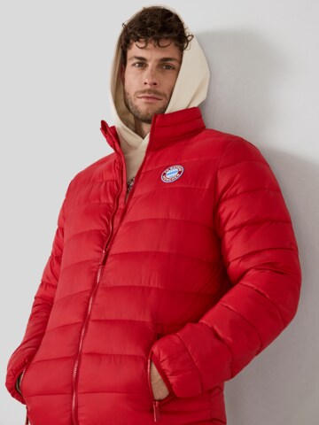 FC BAYERN MÜNCHEN Between-Season Jacket in Red