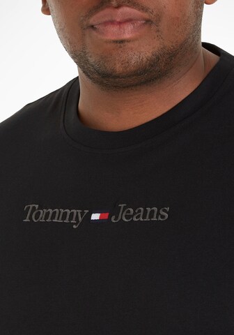 Maglietta di Tommy Jeans Plus in nero