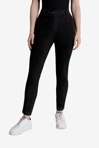 Coupe slim Pantalon Ulla Popken en noir : devant