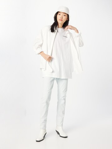 balta LEVI'S ® Marškinėliai 'Graphic Cobalt Tee'