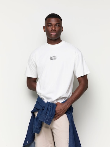 BALMOHK Bluser & t-shirts i hvid
