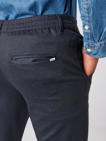 Kronstadt Slim fit Pleat-Front Pants in Blue