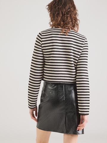 ABOUT YOU Kardigán 'Cassia' - fekete