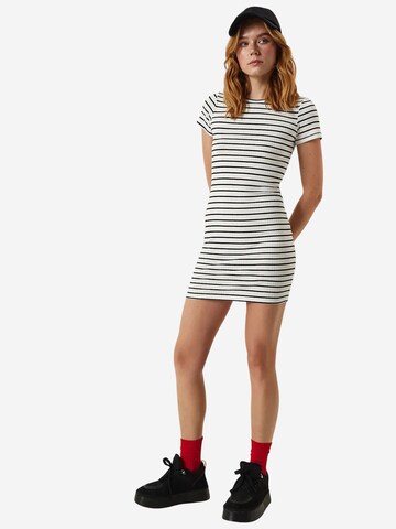 Happiness İstanbul - Vestido em branco