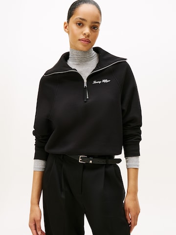 TOMMY HILFIGER Свитшот 'Classic' в Черный: спереди