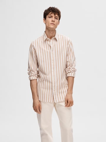 SELECTED HOMME Slim Fit Skjorte i brun: forside