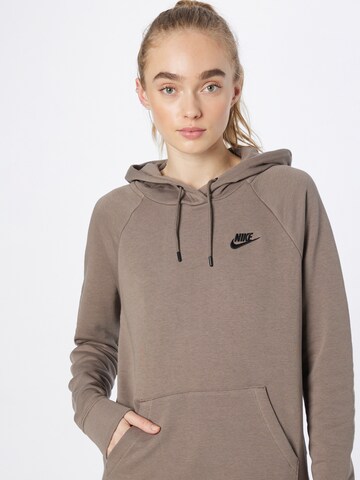 Nike Sportswear Sweatshirt in Braun