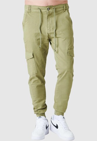 2Y Premium Tapered Cargo Pants 'Aramis' in Green: front