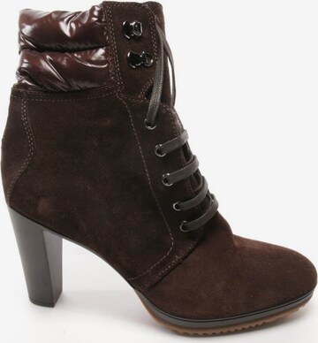 MONCLER Dress Boots in 40 in Brown: front