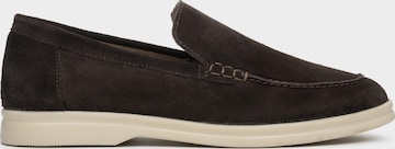 Estro Moccasins '09-28029' in Brown: front
