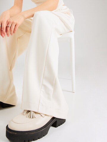 Wide leg Pantaloni 'Emaesa' di BOSS in bianco