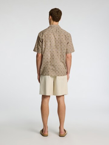SELECTED Comfort fit Button Up Shirt in Beige