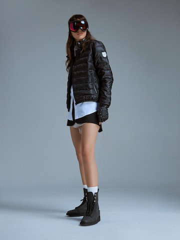 Montalto Between-Season Jacket 'Aurora Alto' in Black