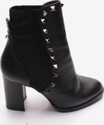 VALENTINO Dress Boots in 37 in Black: front