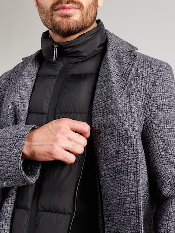 s.Oliver Prehoden plašč | siva barva