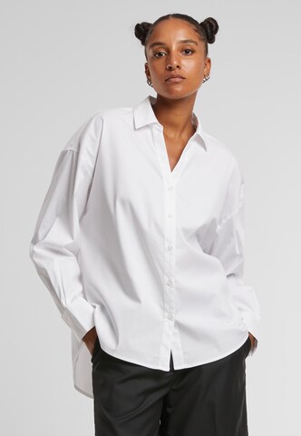Urban Classics Blouse in White: front