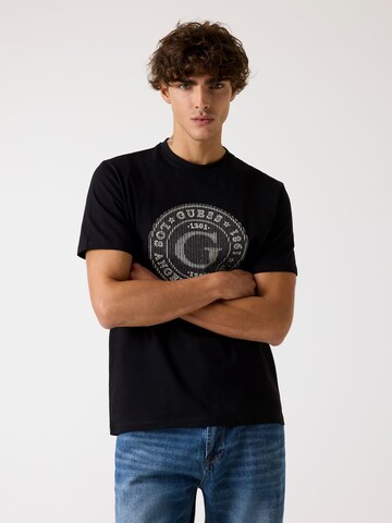 GUESS T-Shirt in Schwarz: Vorderseite