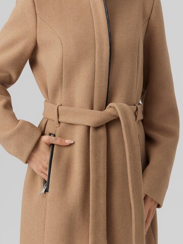 VERO MODA Between-Seasons Coat 'BESSY' in Brown