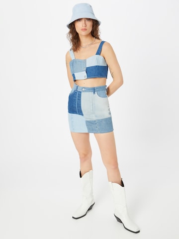 Monki Top in Blau